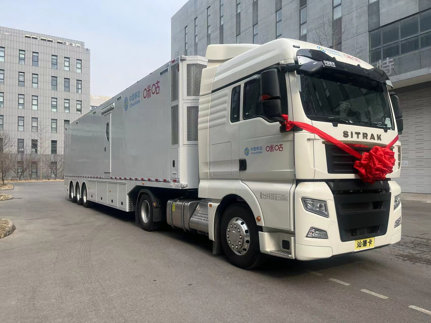 央视"中国红"8k超高清转播车亮相巴黎奥运会,星光智造闪耀国际舞台