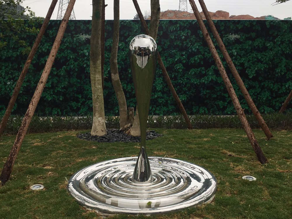 不锈钢水滴雕塑