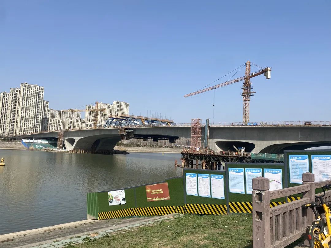 南京岱山东路北延跨秦淮新河大桥预计7月主线贯通