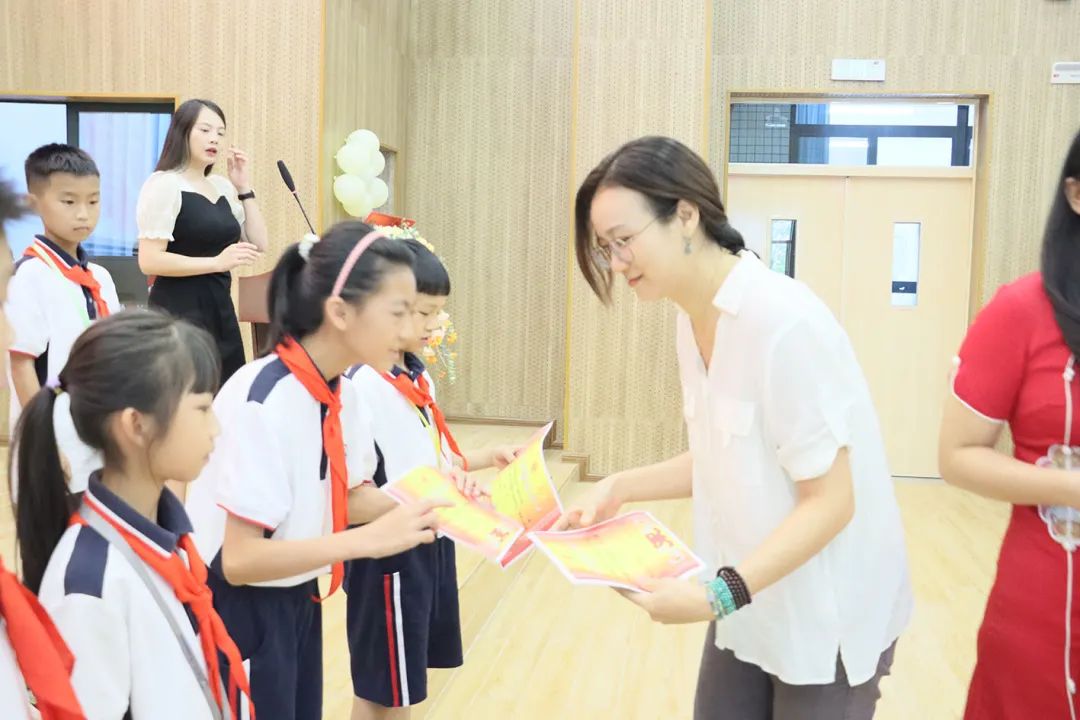 广州美术学院美术教育学院与肇庆市碧海湾学校举行教师