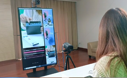 一个人如何操作一场专业直播一体机能给你带来答案