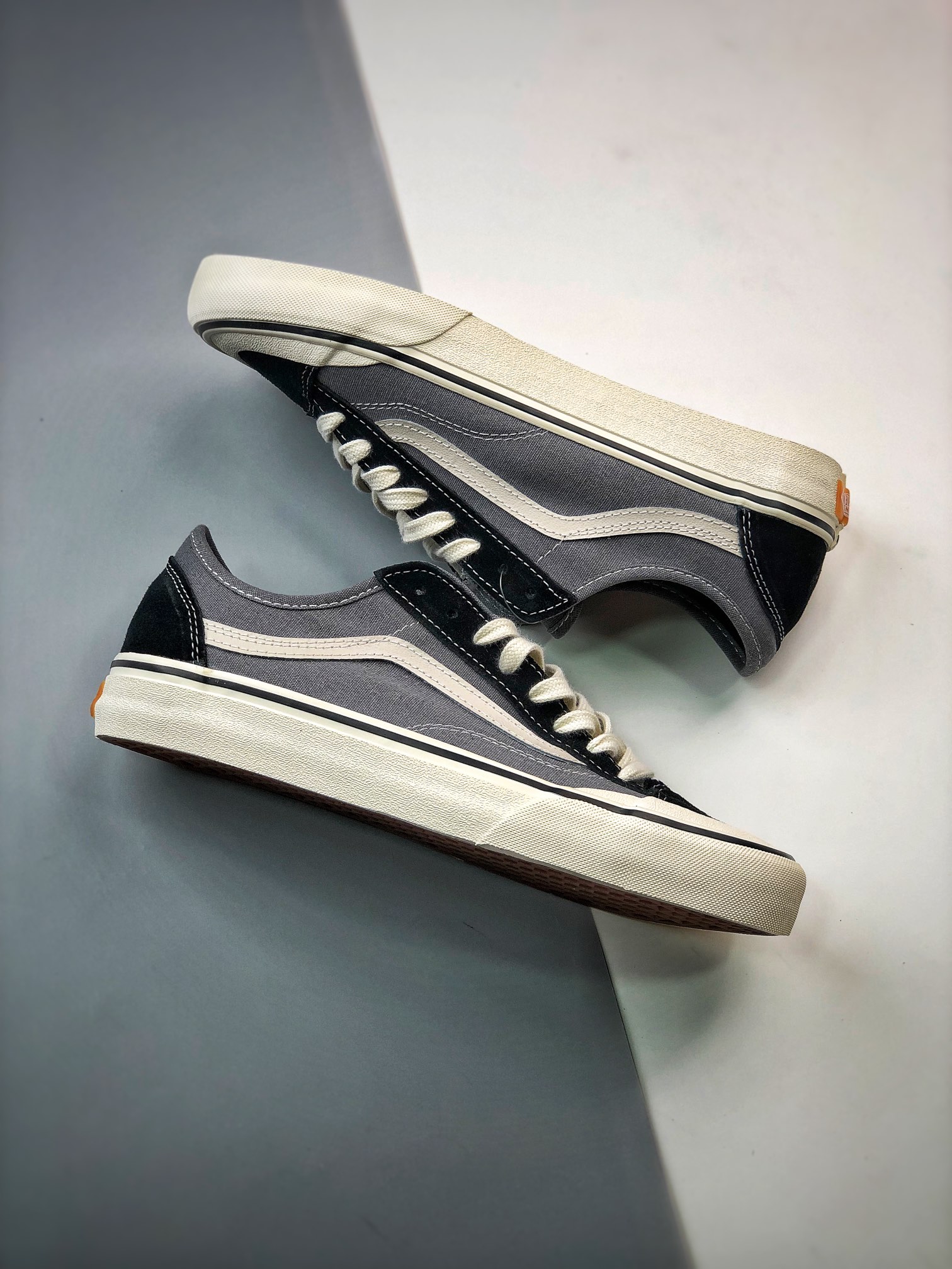 vans style 136 decon vr3 万斯 黑灰