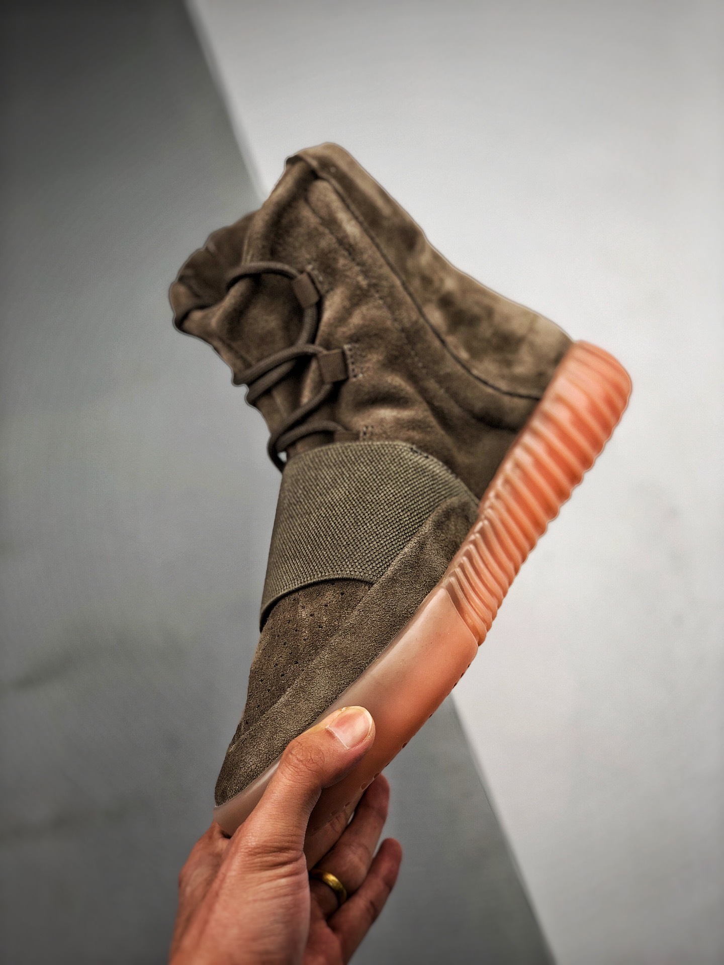 p550 纯原版本 yeezy 750 boost 巧克力色