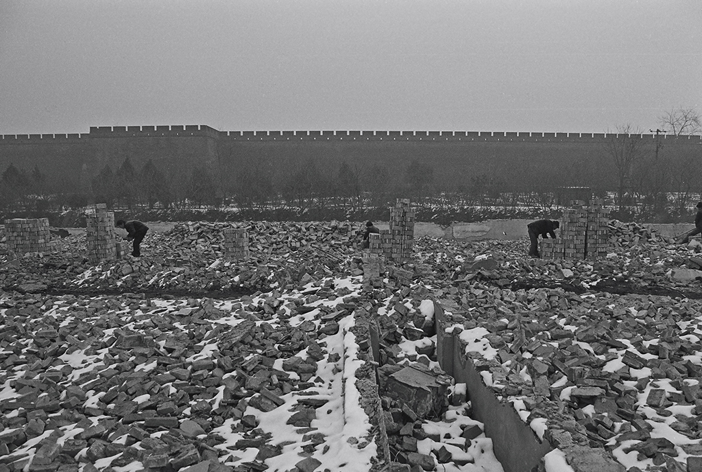 6、《长安城-都城残雪》2006秦岭摄影拷贝
