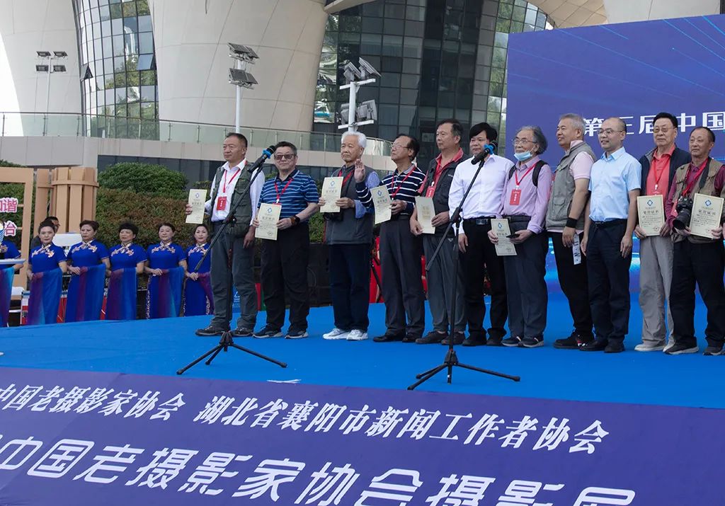 陕西省老摄影家协会参加第三届中国老摄影家协会摄影展成绩斐然