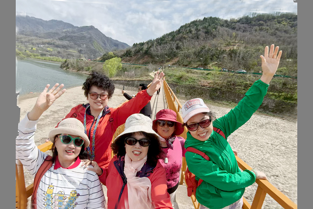 A2814挥手！我们的春日之旅
