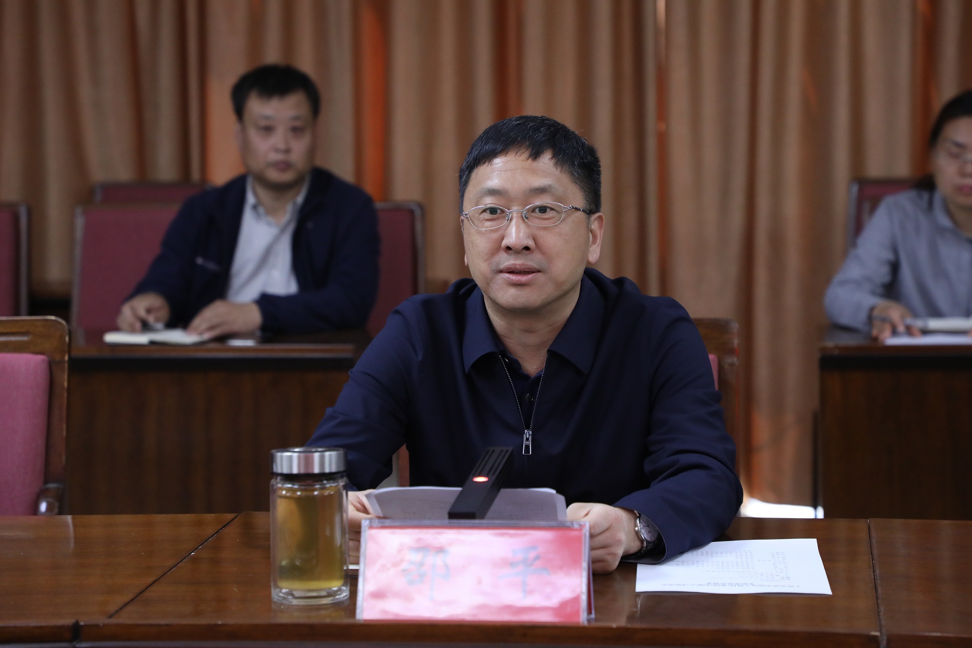 县委书记邵平接待上海爱谱华顿集团客商-南乐县融媒体中心