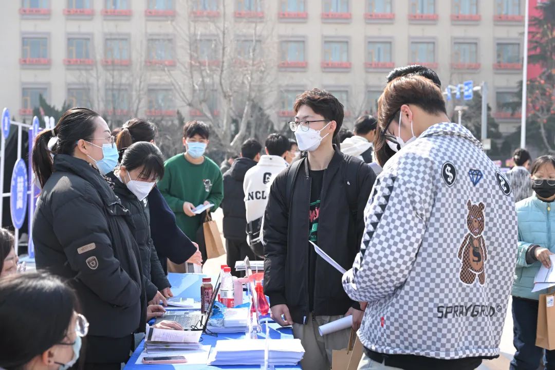 尊道承办“懂点年轻人”专场招聘会
