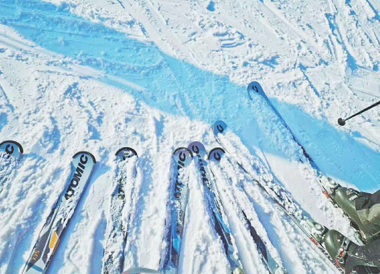 滑雪750