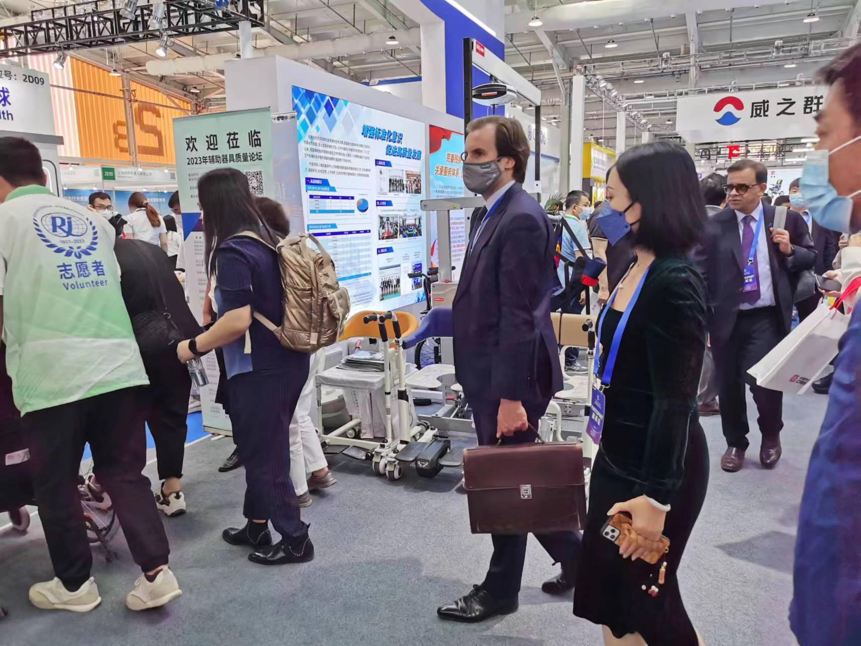 2023年中国国际福祉博览会|迈康信“多功能护理移位机”亮相