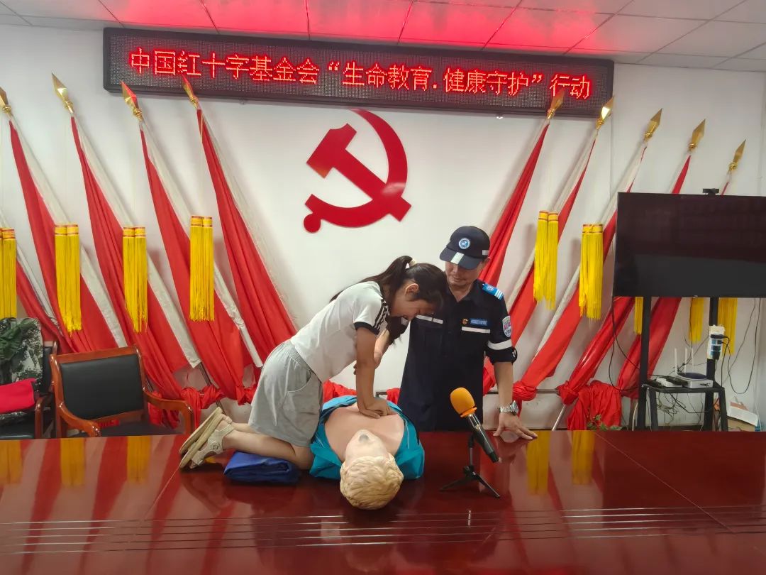 红1.jpg