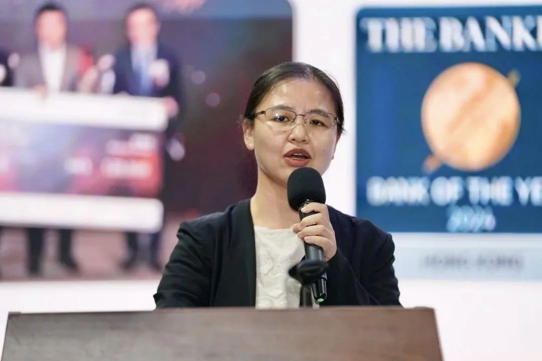 中银香港高级经理 杨洋