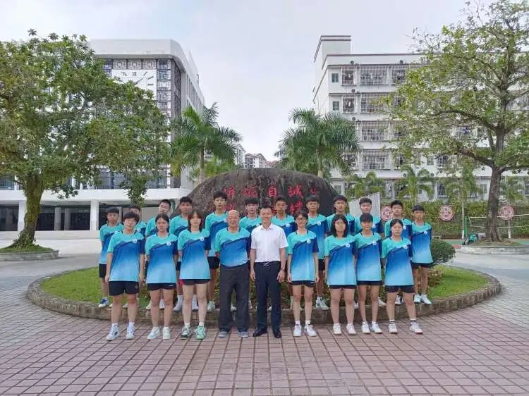我校在2024年海南省乒乓球锦标赛中喜获佳绩