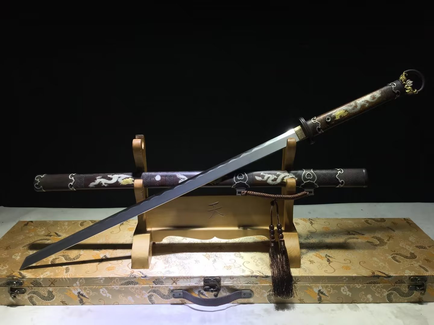 八龙铜鞘三枚唐刀、售3000(尺寸):全长108cm、韧长72cm、宽3.2cm、厚0.75cm、全重2.0kg,净重1.20kg,硬度60号 ...