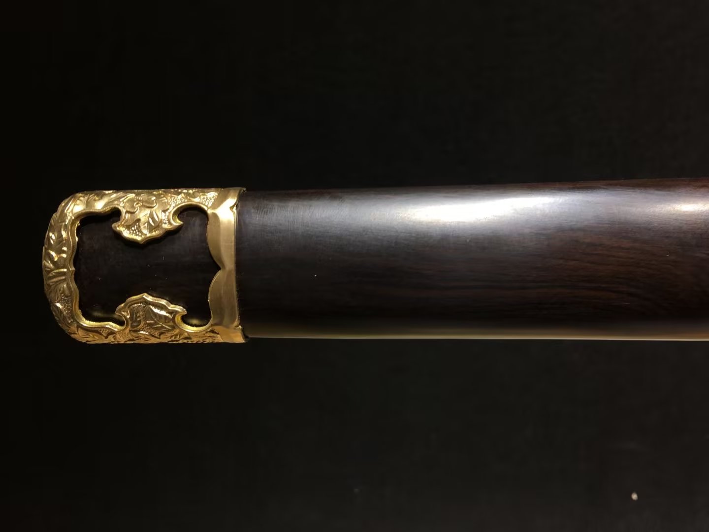 牡丹花乌兹钢唐刀:售价2600(尺寸):全长103cm、韧长71cm、宽3.2cm、厚0.75cm、全重1.96kg,净重1.35kg,硬度 ...