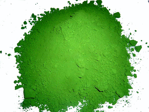 氧化铁绿色泽鲜艳、分散性好、着色力强、贮存稳定，并与应用体系中其它成分相溶性好。