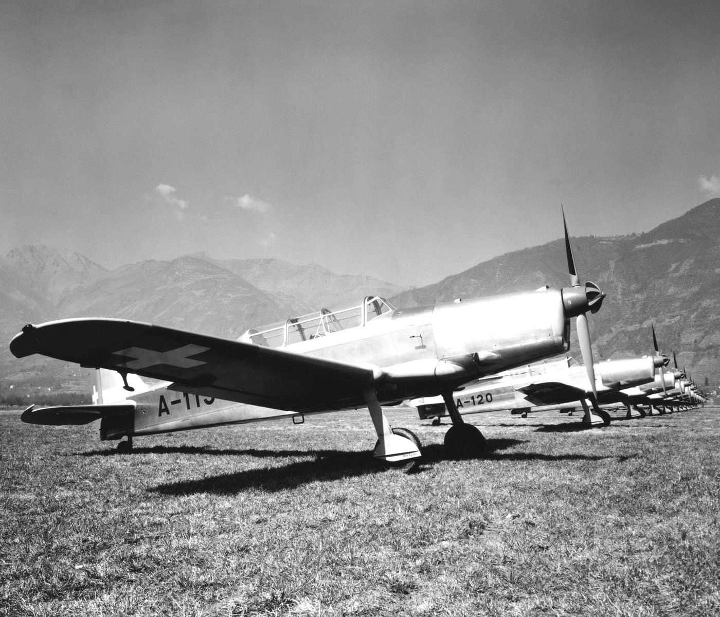 首次飞行1945