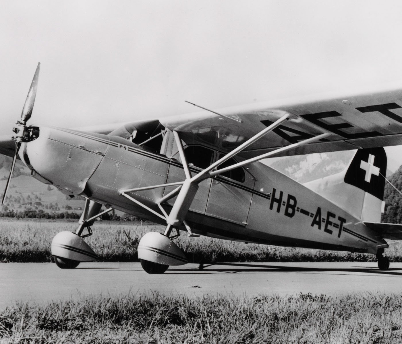 首次飞行1948