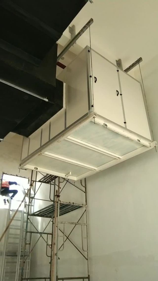 空调中央空调机组吊柜安装