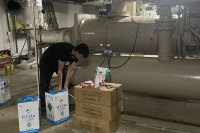 更换冷冻油加注冷媒-1