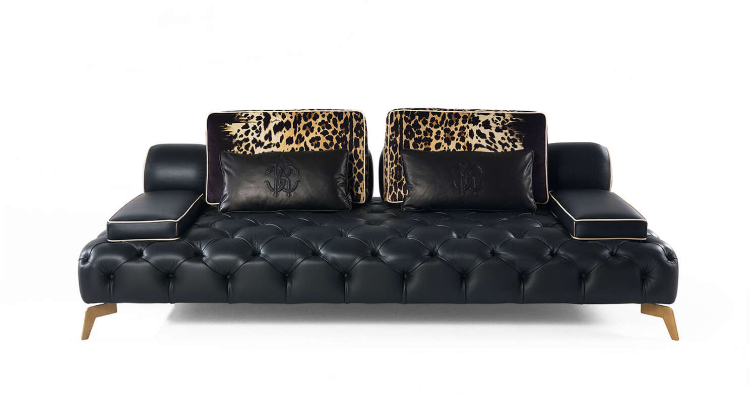 ROBERTO-CAVALLI-HOME-INTERIORS_DARLINGTON_sofa_02_220902_124352