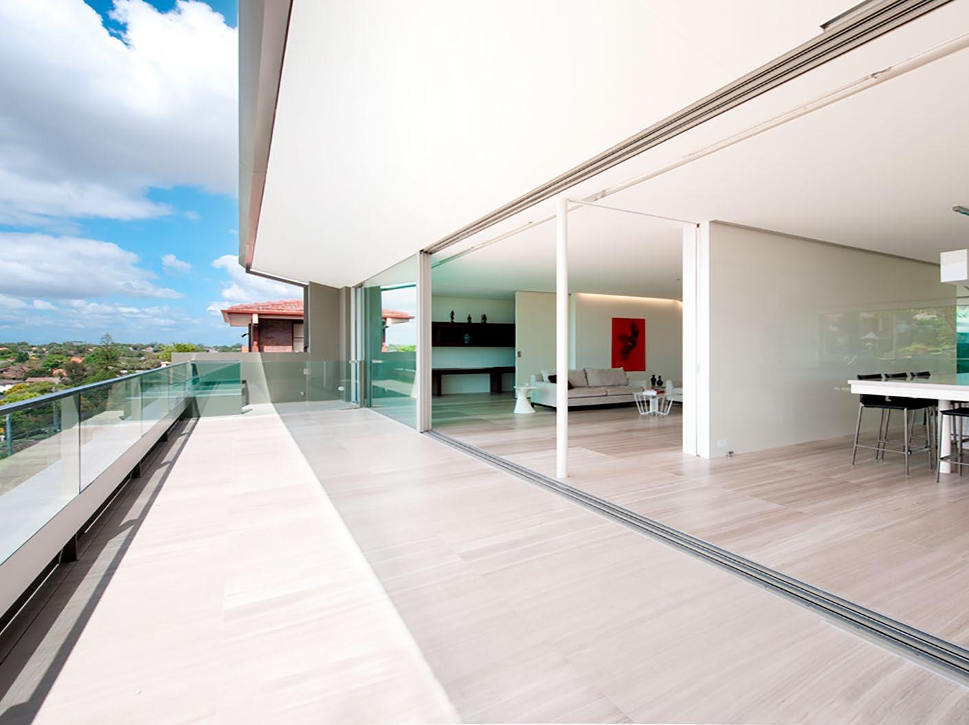 Vitrocsa Minimalist Sliding Door