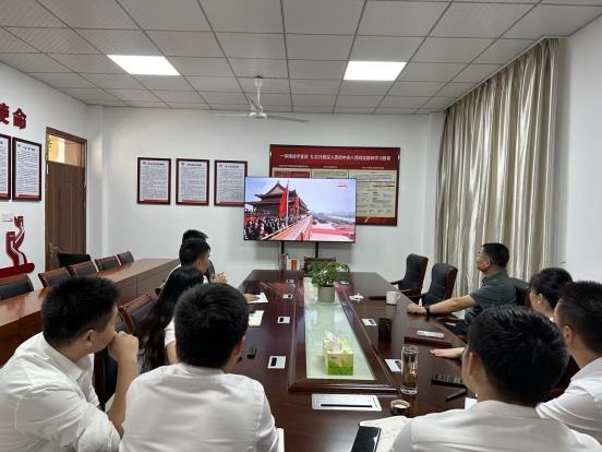 浦兴公司党支部组织观看纪念中国人民