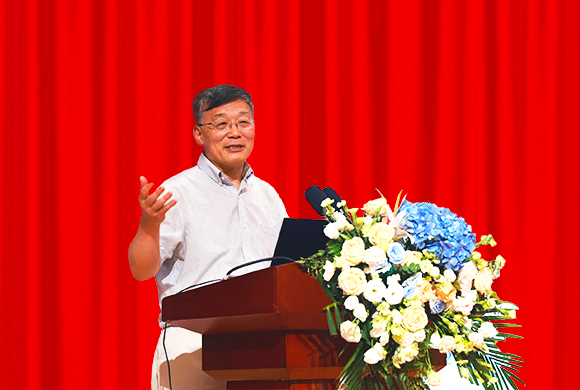 韩宝成教授——整体外语教育的理论与实践