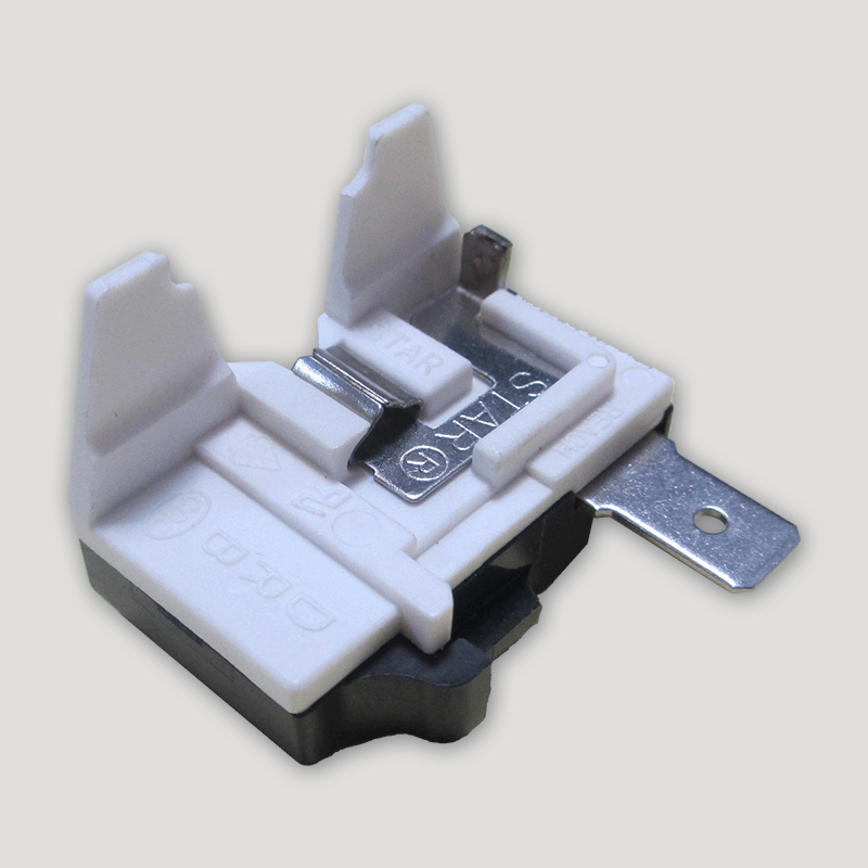 6400
