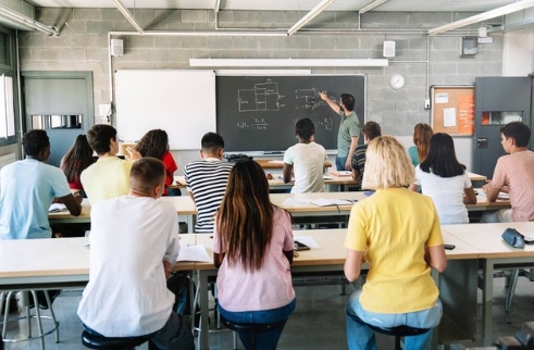 如何通过Unlock提升孩子的英语综合能力与批判性思维