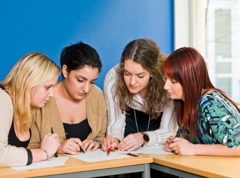 考雅思什么培训班好?考雅思网课还是培训班