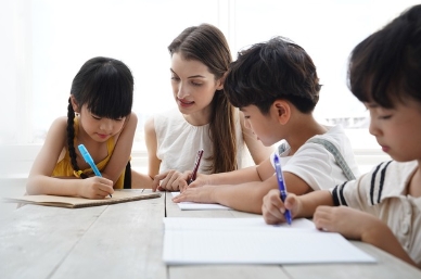 Unlock英语:从应试到应用,全面提升语言能力的理想选择