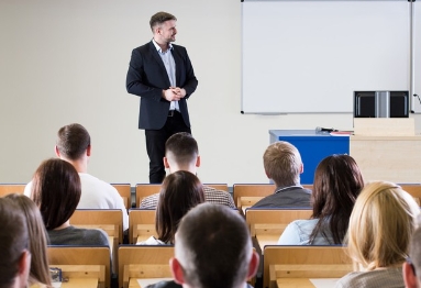 unlock合适小学生自学吗?哪个英语培训机构用unlock教材