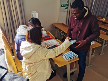 think和unlock和RE哪个教材好?unlock教材哪里可以学