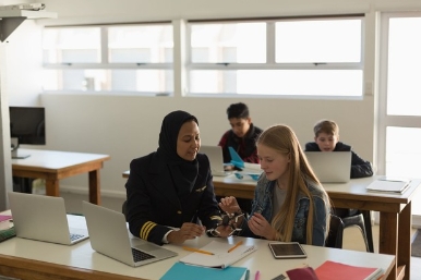 unlock和新概念有什么区别?新概念二册和unlock哪个适合中考