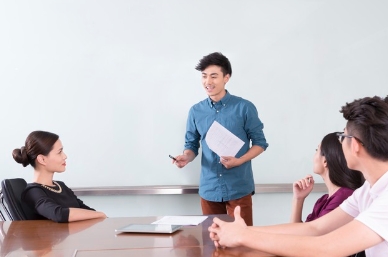 unlock教材与剑桥五级的区别:对标剑桥五级考试英文教材UNLOCK