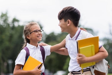 IB课程只能在自己学校学吗?ib课程是和语数外一起学吗