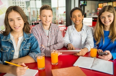 雅思线上还是线下学比较好?雅思培训机构的好处