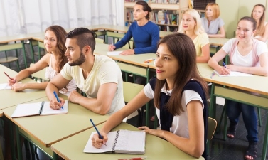 【高考脱产全日制】普高出来全日制脱产读alevel可行吗?