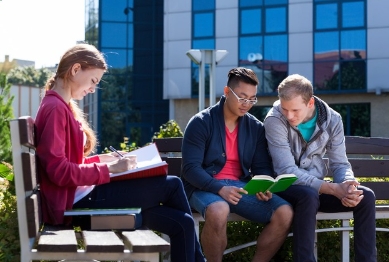 雅思备考刷雅思书就可以了吗?雅思培训报班哪个好