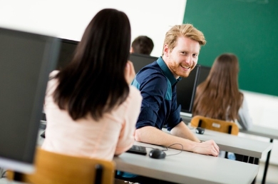 alevel脱产能申请香港吗?高三脱产来得及吗