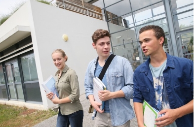 alevel高二学几门?alevel哪门课容易出成绩