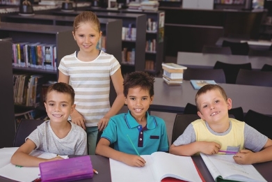 【脱产学托福】托福考试报班好还是自己学好