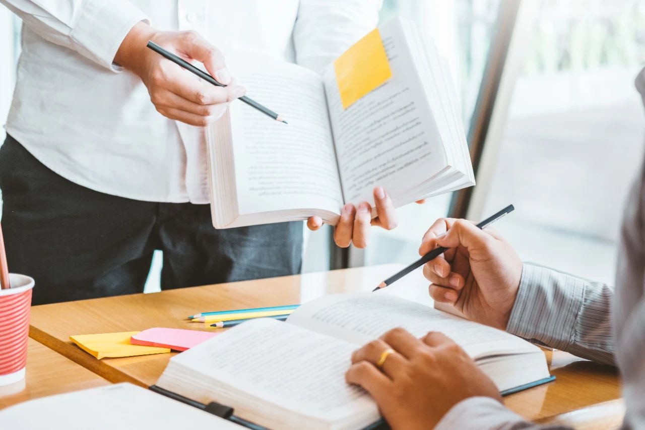 英国留学一定要学A-level的吗?想去英国留学只能走alevel吗