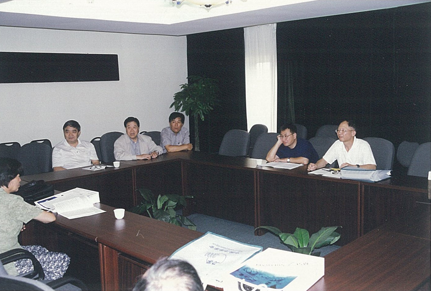 第六届理事会二次全体大会在北京奥林匹克饭店召开（2000年8月21日-24日），白以龙出席会议。