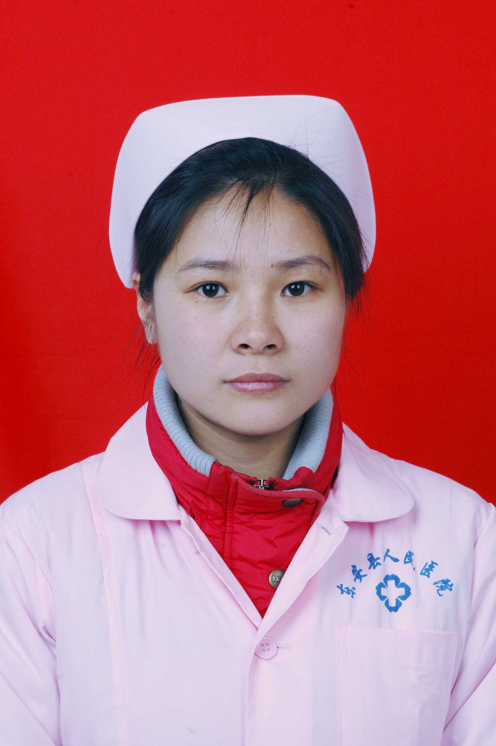 唐梅君　护士长　副主任护师　_9804