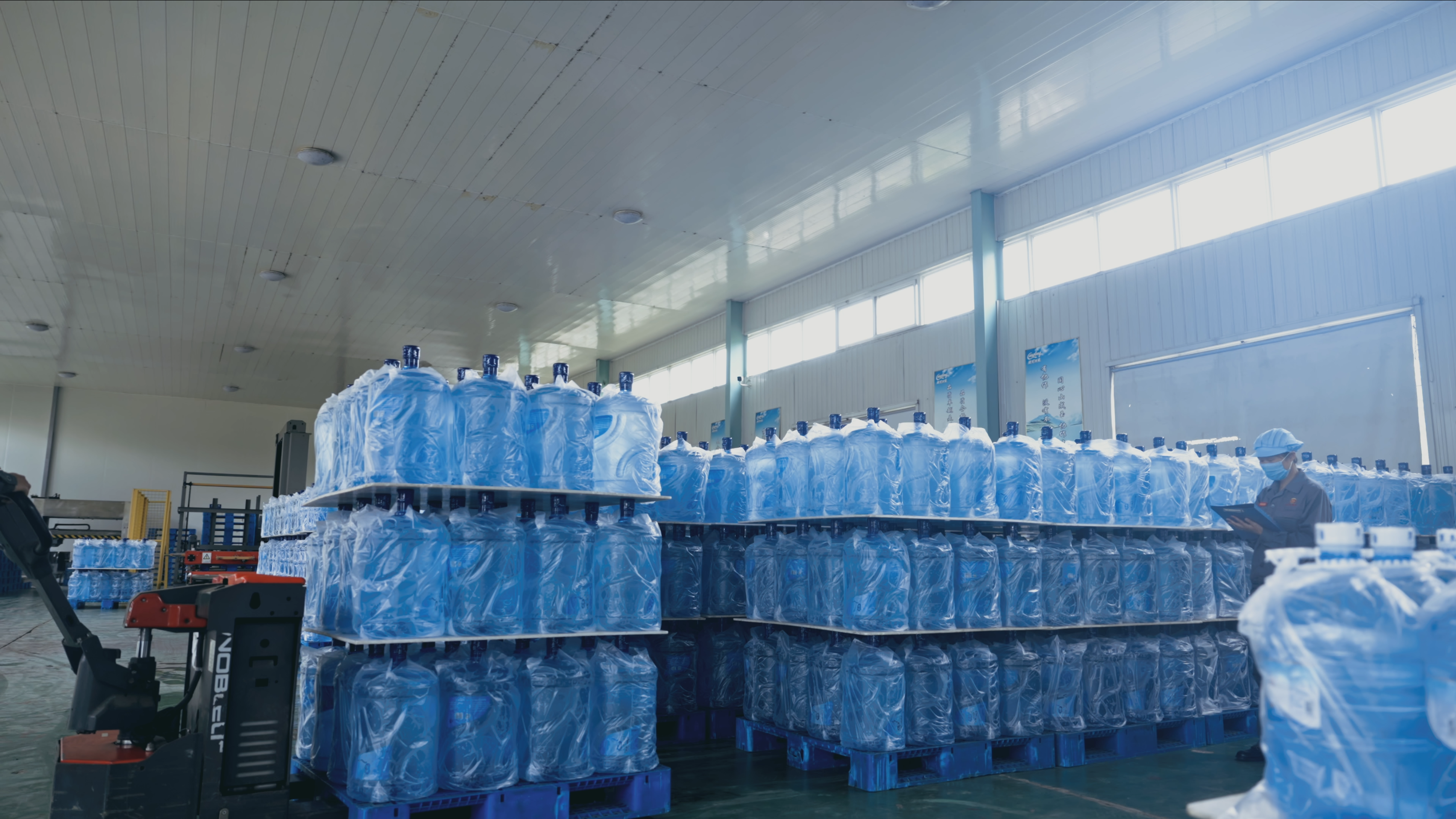 桶装水成品入库