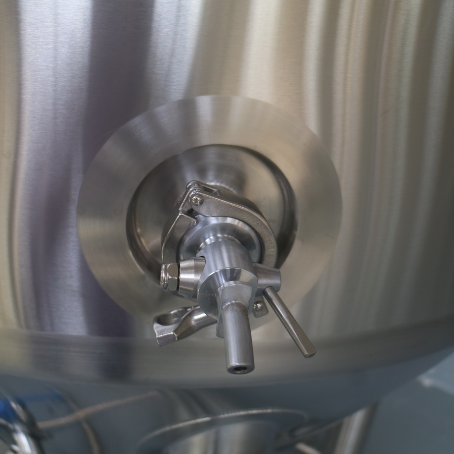 10BBLFermenter-4