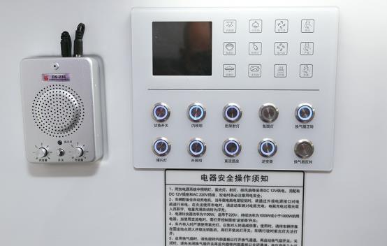 奔驰威霆救护车