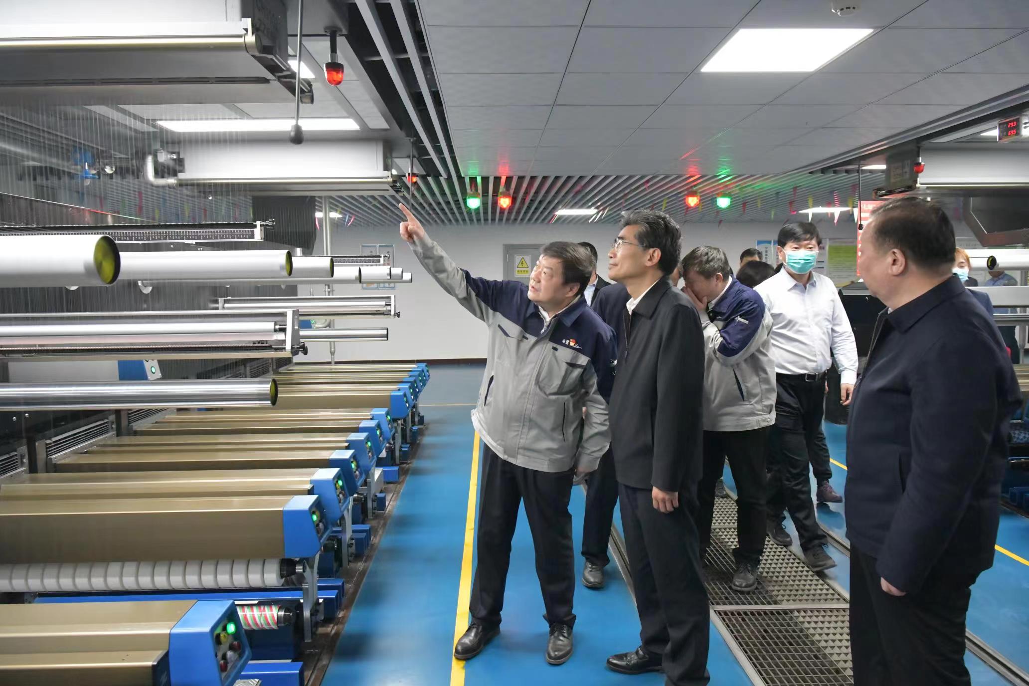 省委常委、宣传部长王战营带领省观摩团莅临公司观摩考察